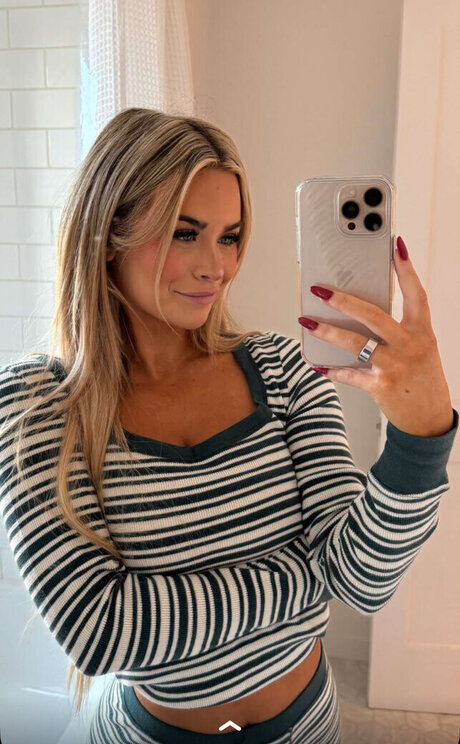 Emily Elizab3th onlyfans model photo