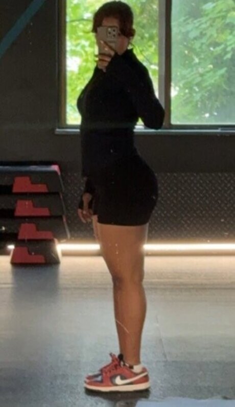 senoritasara naked onlyfans leaked