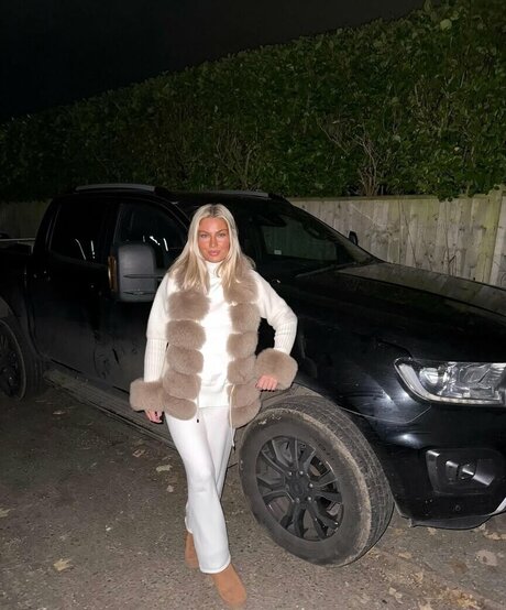 mollymercedes only fans photos