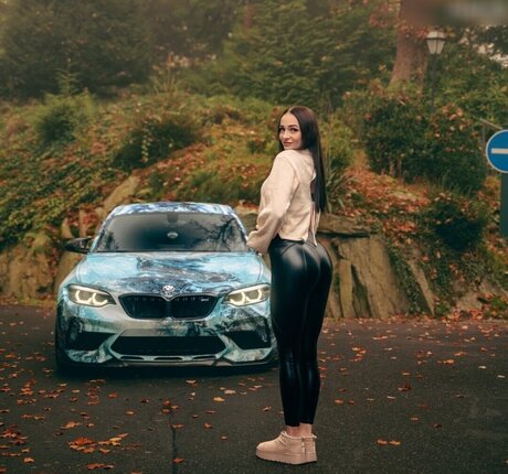 leaa nit onlyfans strip