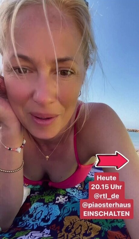 Angela Finger Erben onlyfans strip tease