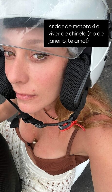 Caroline Abras sex onlyfans