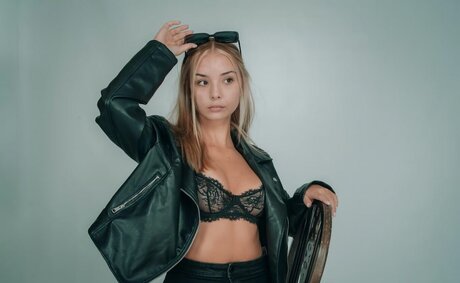 kamilalenajanicka onlyfans topless