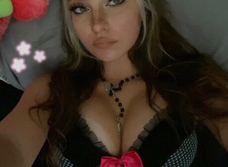 Pixispit onlyfans explicit content