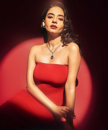 Anushka Sen onlyfans desnuda