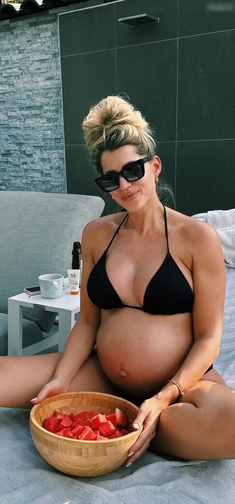 Sarah Harrison onlyfans nudes leaked