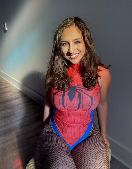 Farah Asteri leak onlyfans porn