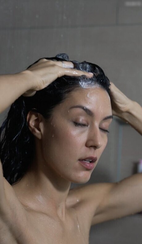 Rebecca Mir leaked onlyfans