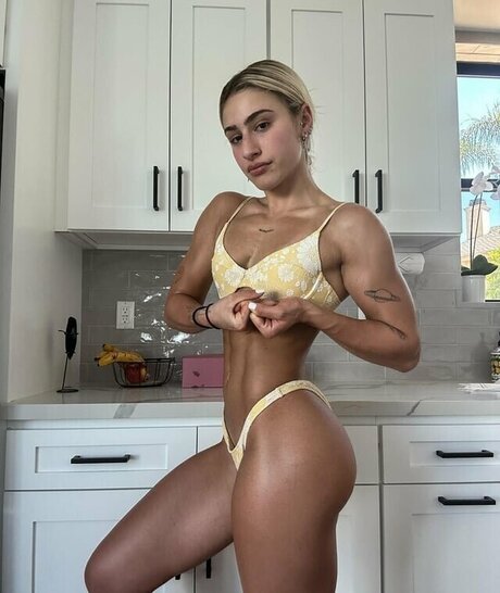 Thelatgirl nudes onlyfans leak