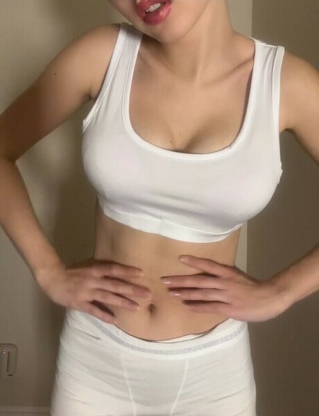 Jillynozomi tits onlyfans