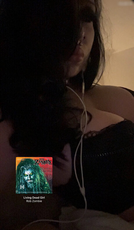 Gothminze nude onlyfans leaked