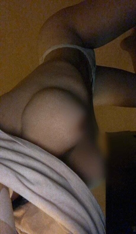 Emma Iris naked leaked onlyfans