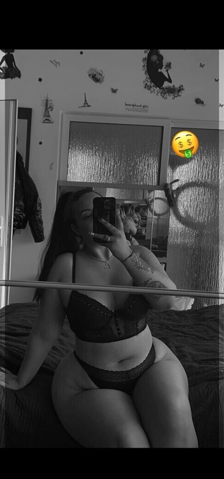 Ellyyelly onlyfans leaked free