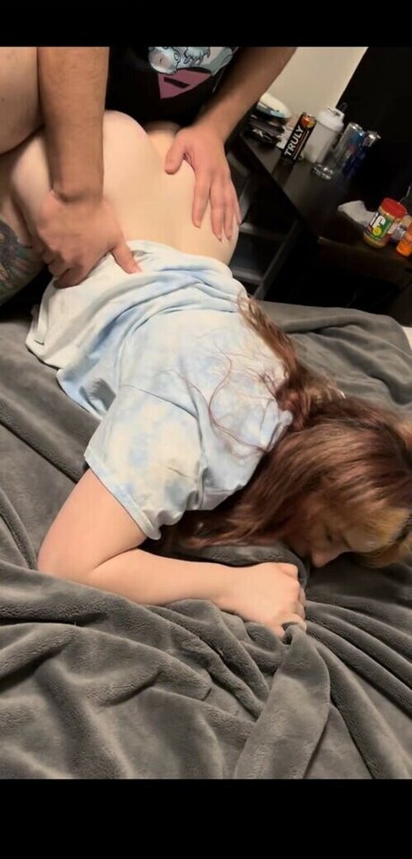 Penguinh0e onlyfans free content