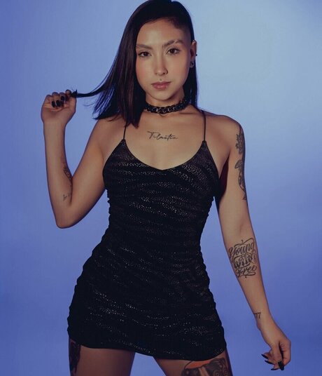 LupeHikari onlyfans leaks