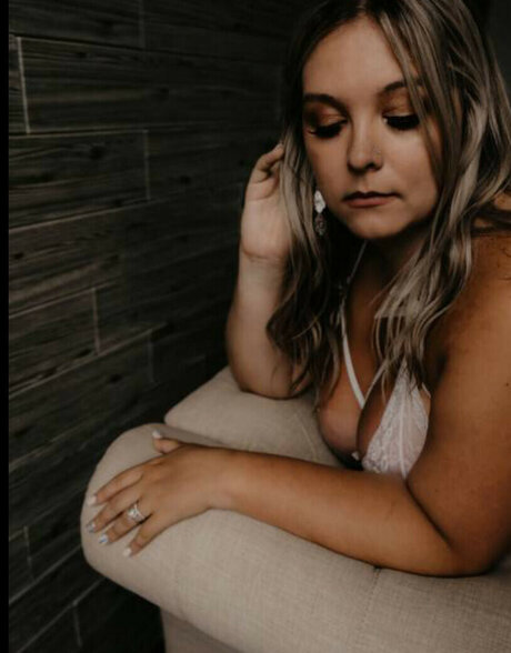 dollydrunkeyes naked onlyfans