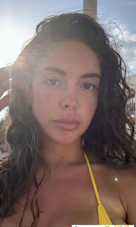 Lya Aylin onlyfans leak ass