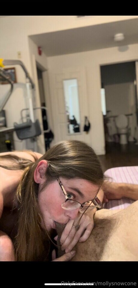 Molly Snowcone leak onlyfans