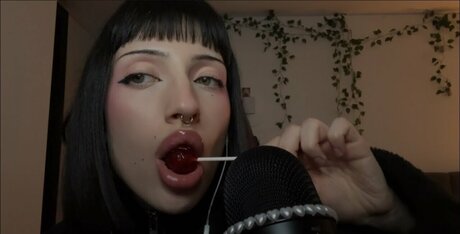 SleepGirlASMR onlyfans pics leaked