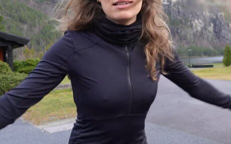 Sabrina Outdoor onlyfans naked pics