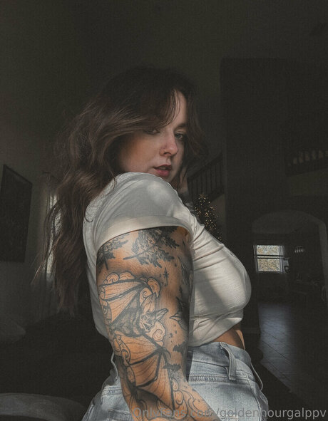 goldenhourgal Profile pic