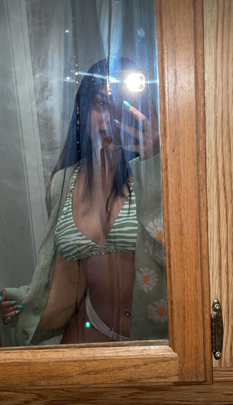 Daisyyyraeee onlyfans nudes