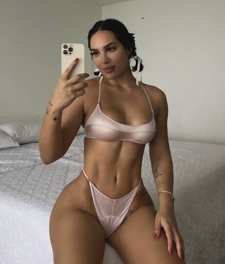 Andrea Valdiri on onlyfans