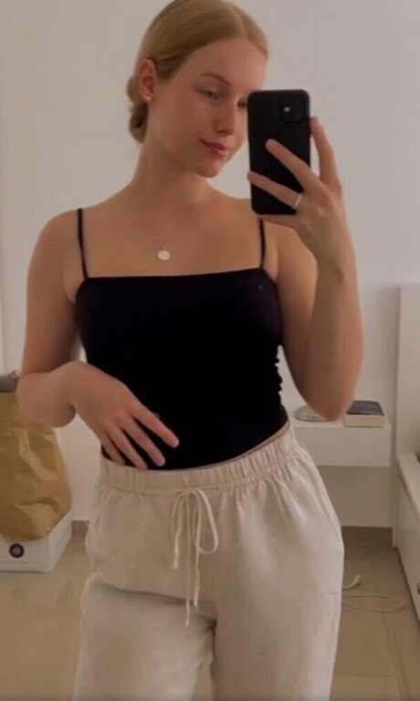 Nadine von relaxASMR onlyfans naked