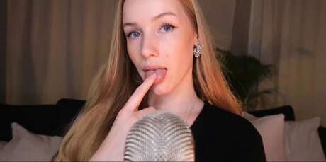 Nadine von relaxASMR leaked only fans