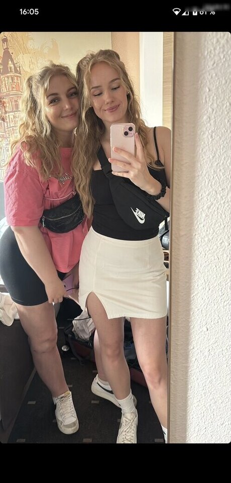 Nadine von relaxASMR only fans content