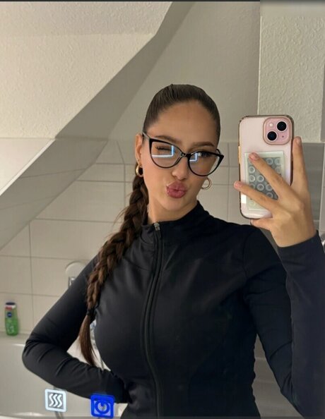 Leni pntr onlyfans nudes leaks