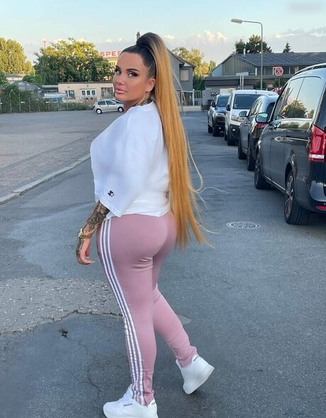 Schwesta Ewa nude onlyfans