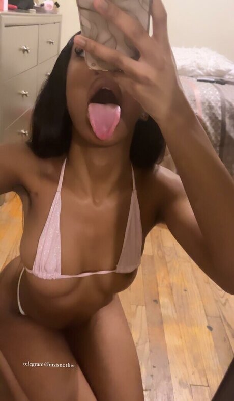 prettypetitepricey onlyfans nudes leaks