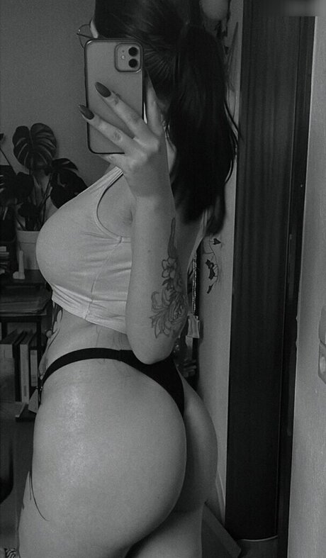 Kira Julie sexy onlyfans