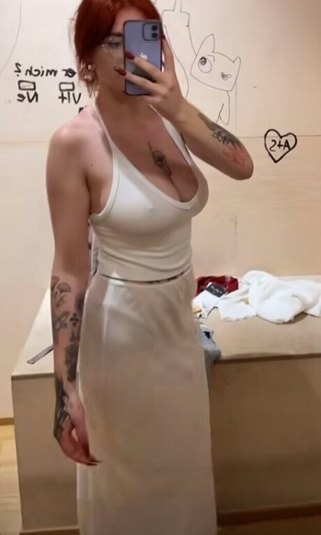 Kira Julie onlyfans naked