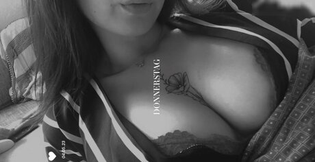 Kira Julie onlyfans leakes