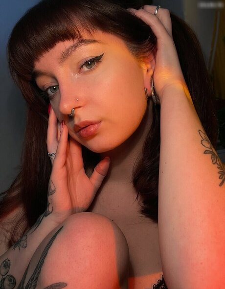 Kira Julie onlyfans content type