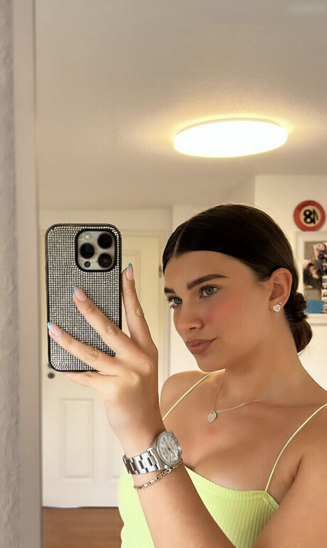 Chanel Silberberg onlyfans leaks.