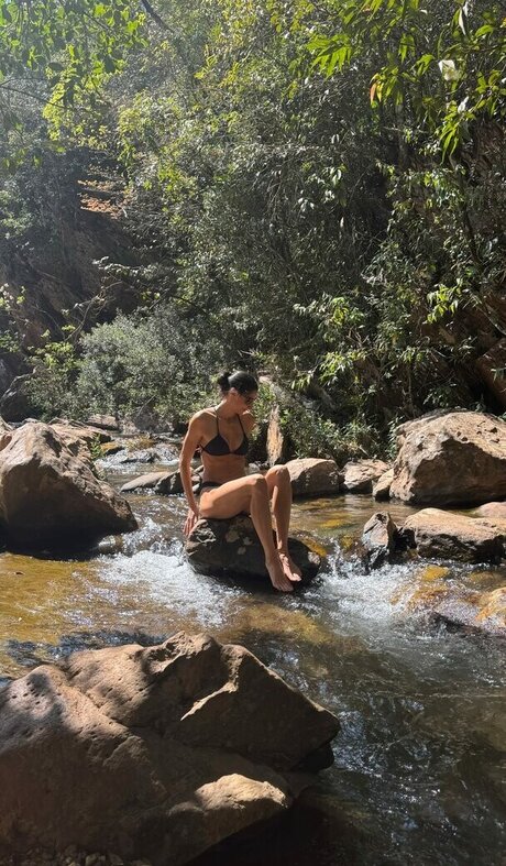 Sheilla Castro onlyfans strip tease