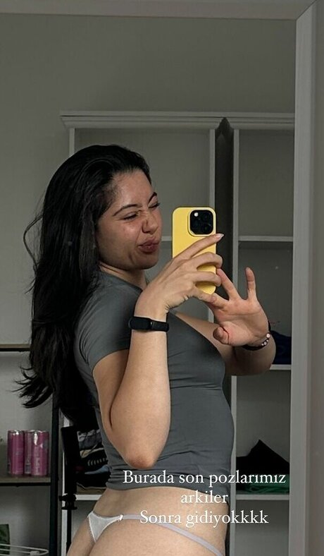 Hilal Fener onlyfans post