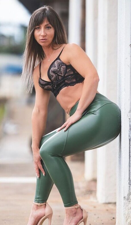 Susann1131 onlyfans leaked.