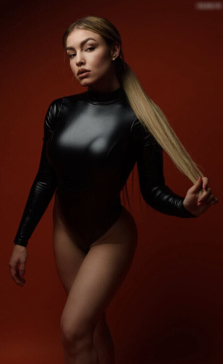 Nadine Kierspel onlyfans lean