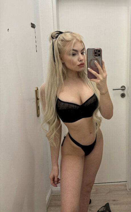 Nadine Kierspel nsfw onlyfans
