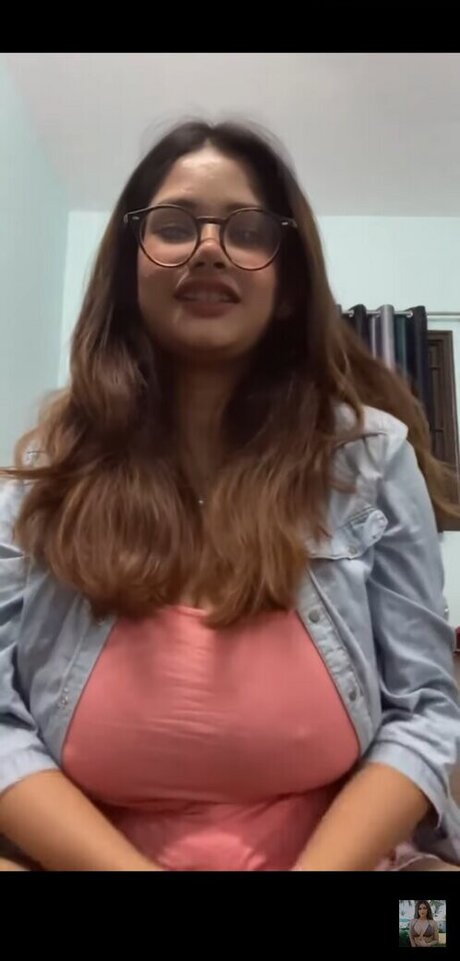 Shiviconic7 naked onlyfans pics