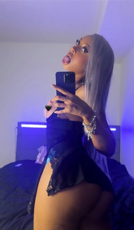 therealmayyaa onlyfans images