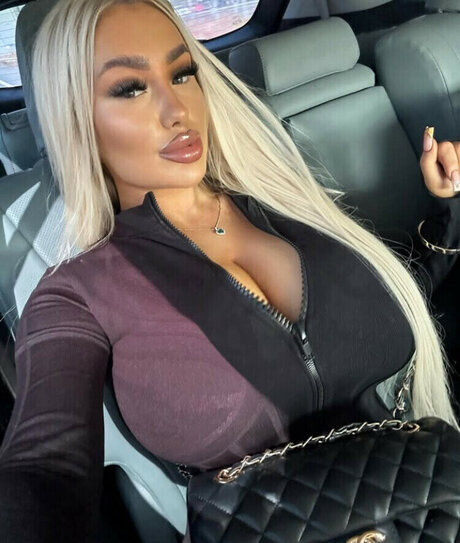 Corrinnadione onlyfans de