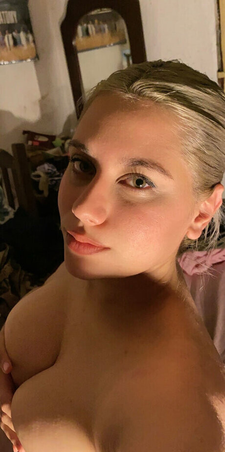 Abril Buffet onlyfans leak fuck