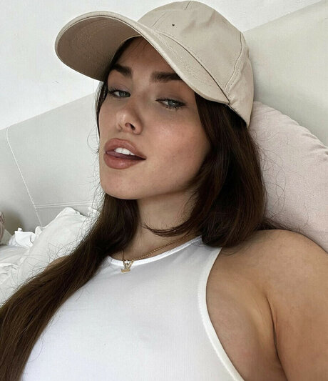 Clarissa Bea onlyfans leaj