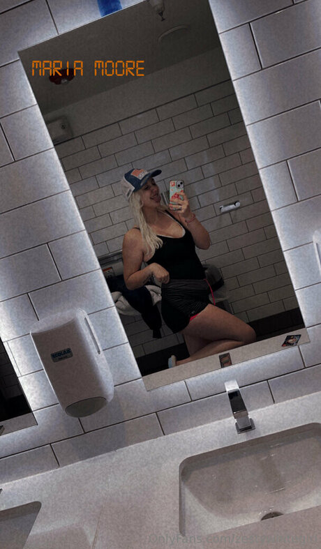 Zestywhitegirl Maria Moore onlyfans nsfw