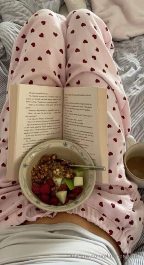 Alinahoneyx3 only fans leak nude